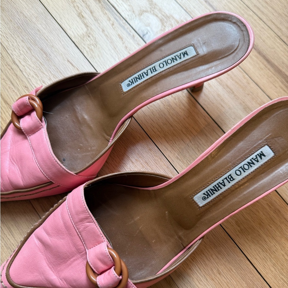 Vintage Manolo Blahnik Kitten Heels - Picture 8 of 12